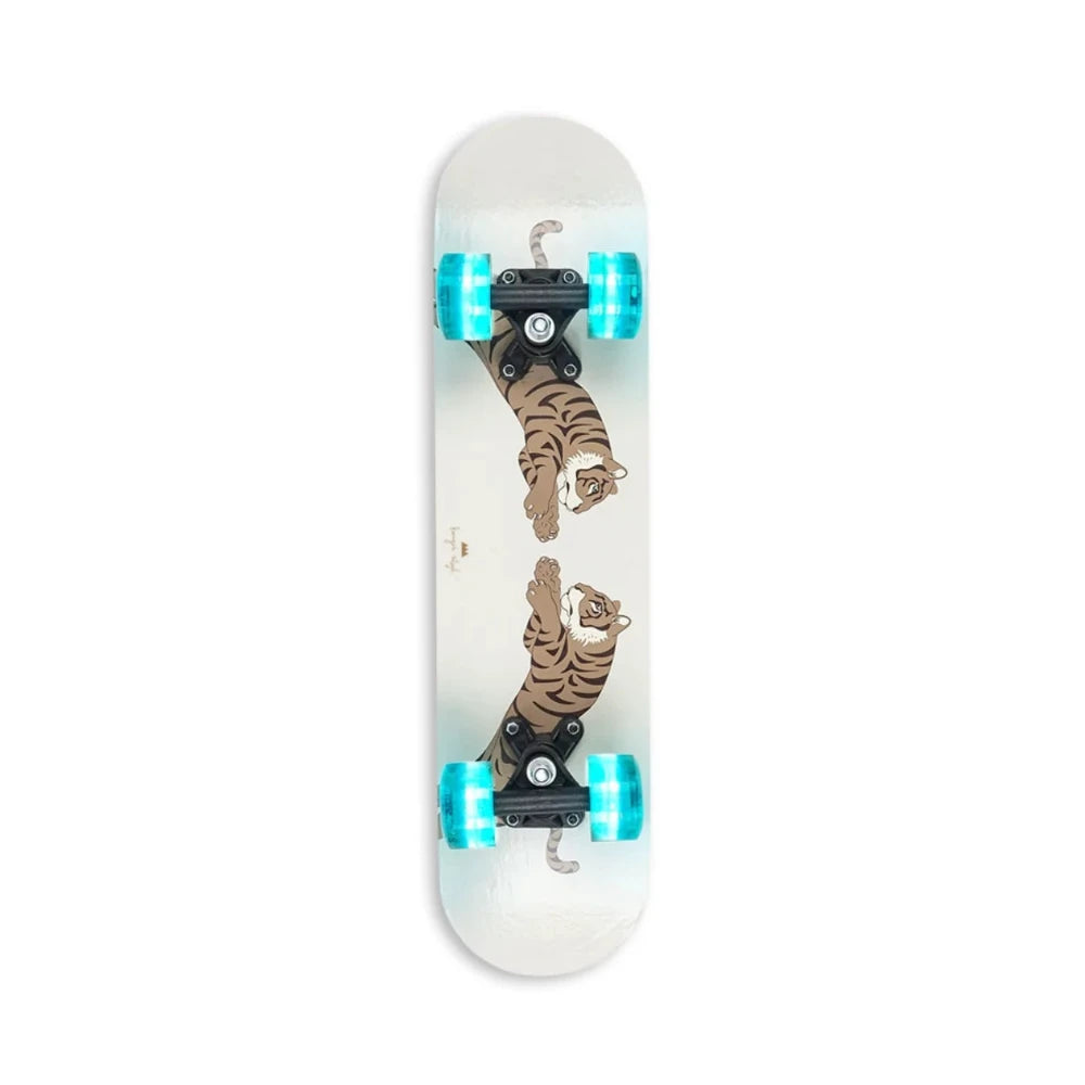 Kids Light Up Skateboard - Tiger, Shopsweetluluss