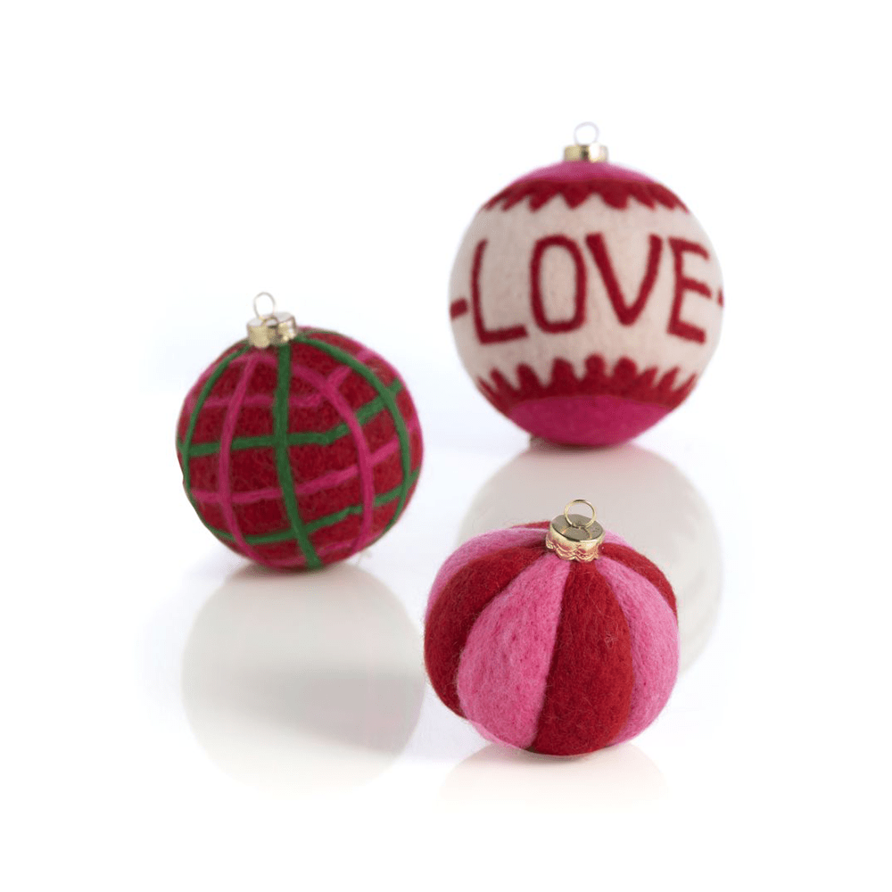 "Love" Ornament Set, Shopsweetluluss