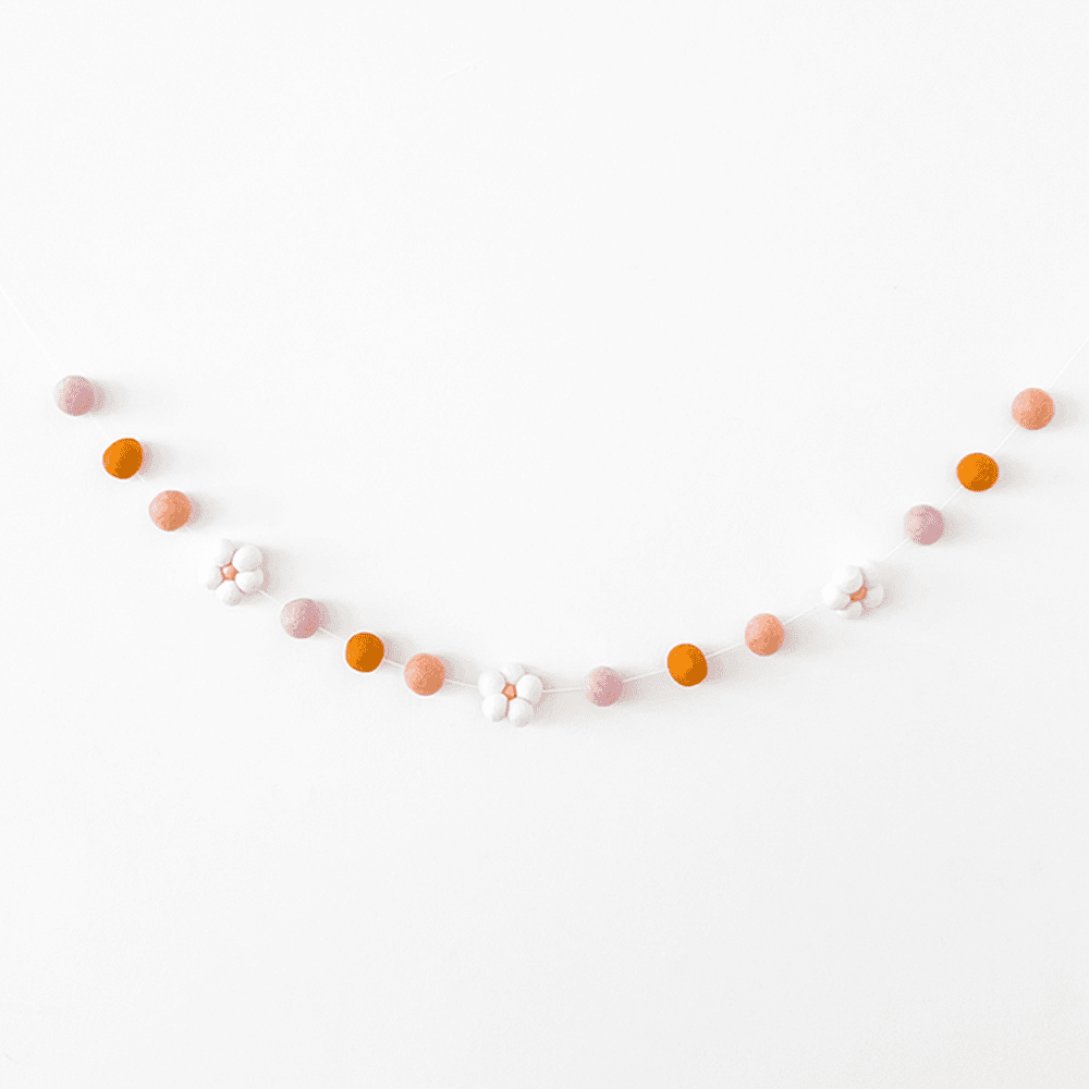 Darling Daisy Wool Felt Garland, Shopsweetluluss