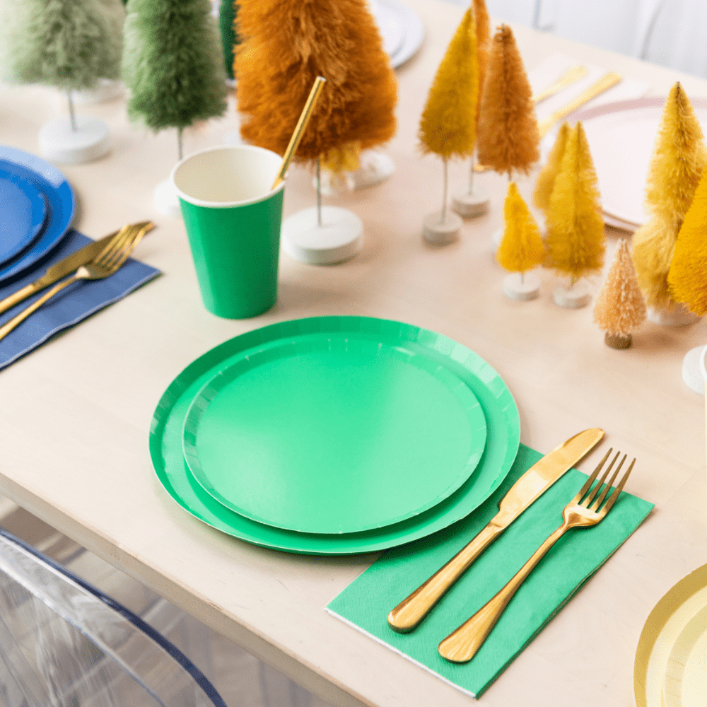 Shades Grass Dinner Plates