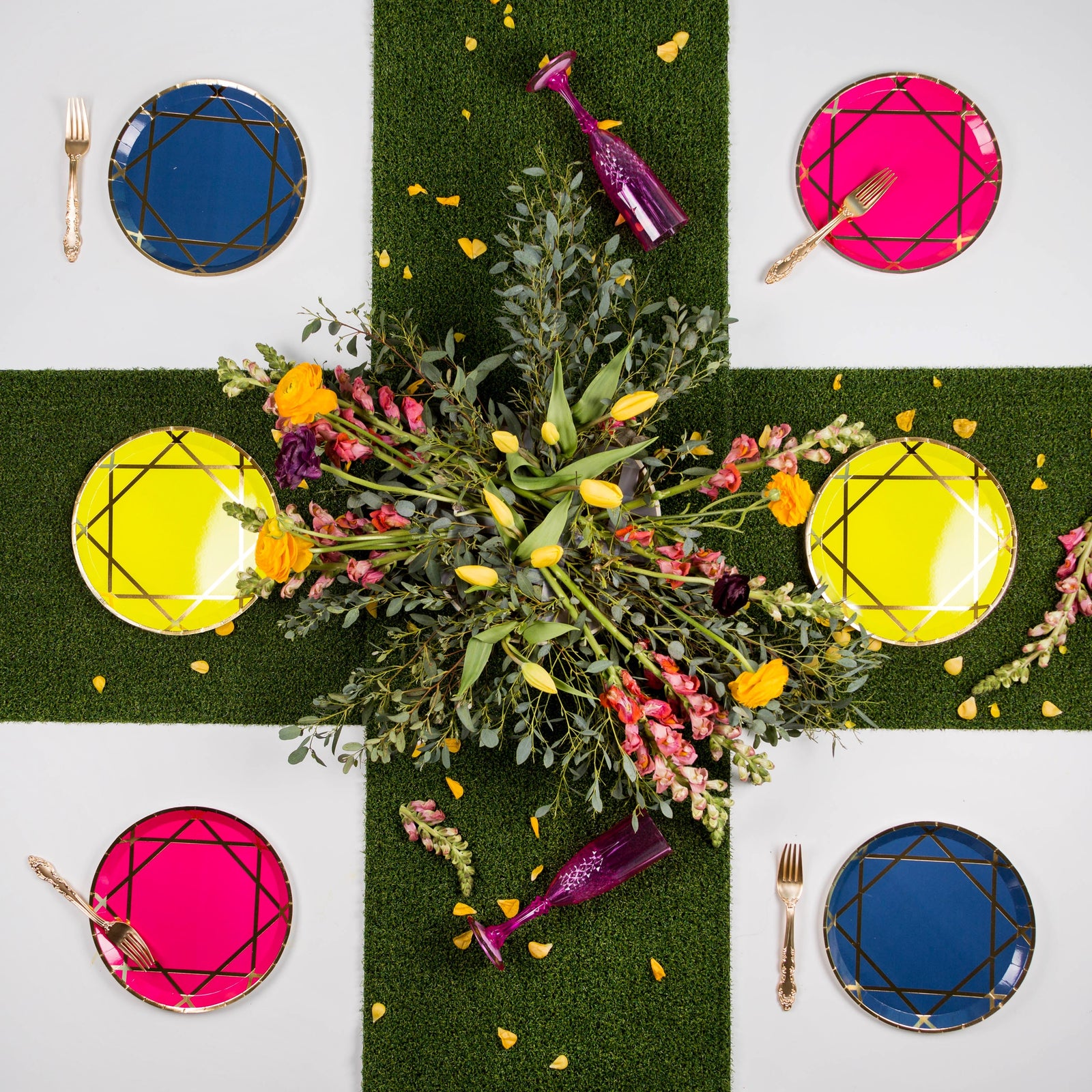 Enchanté Mixed Pack Dinner Plates from Jollity & Co
