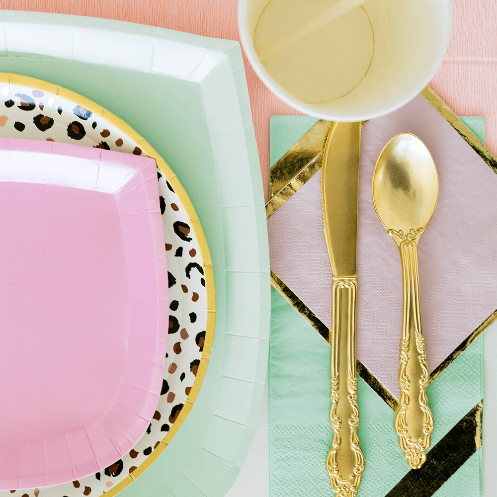 Posh Mint to Be Charger Plates from Jollity & Co