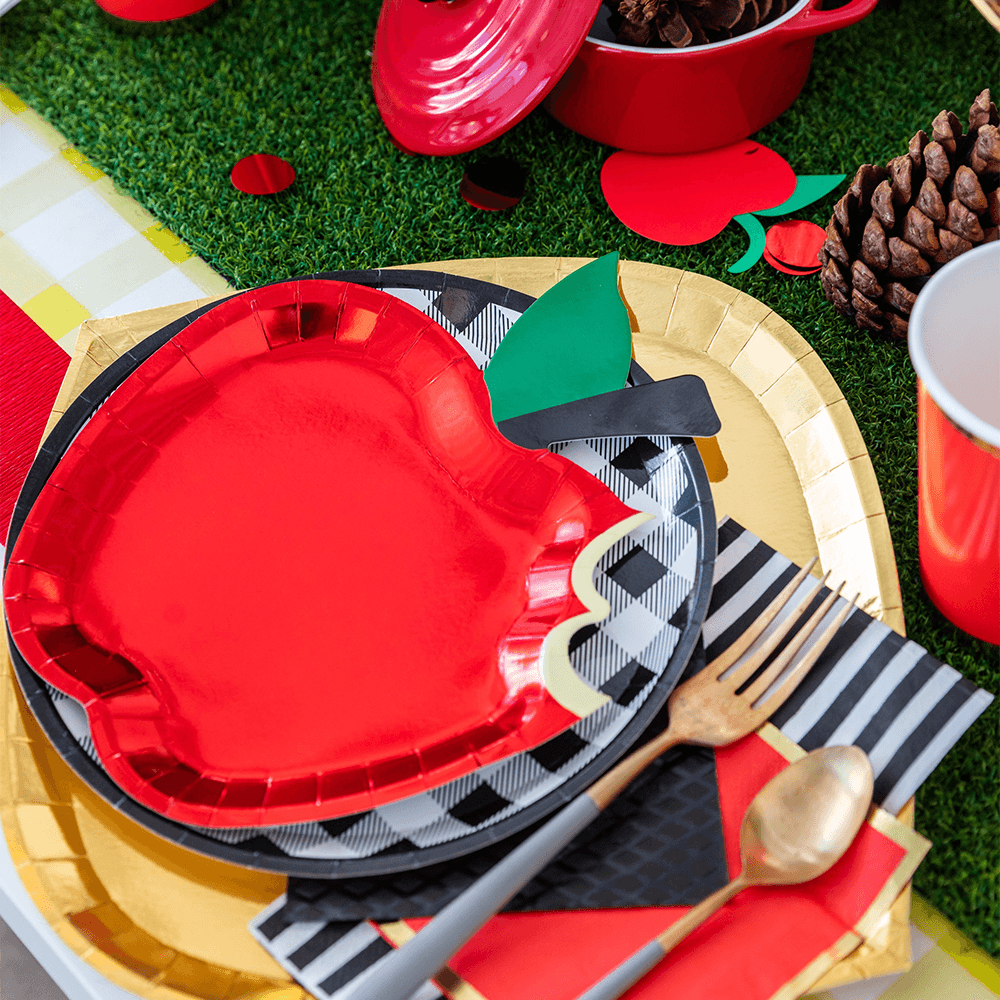 More Party Faves Apple Dessert Plates from Jollity & Co