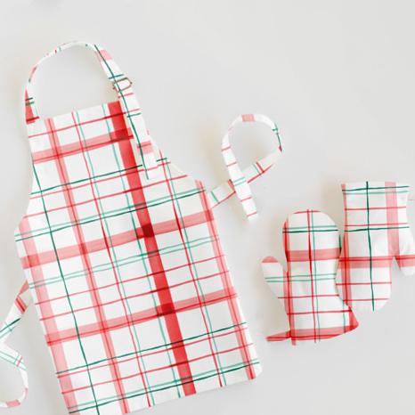 Fun Plaid Children's Apron + Oven Mitt Set