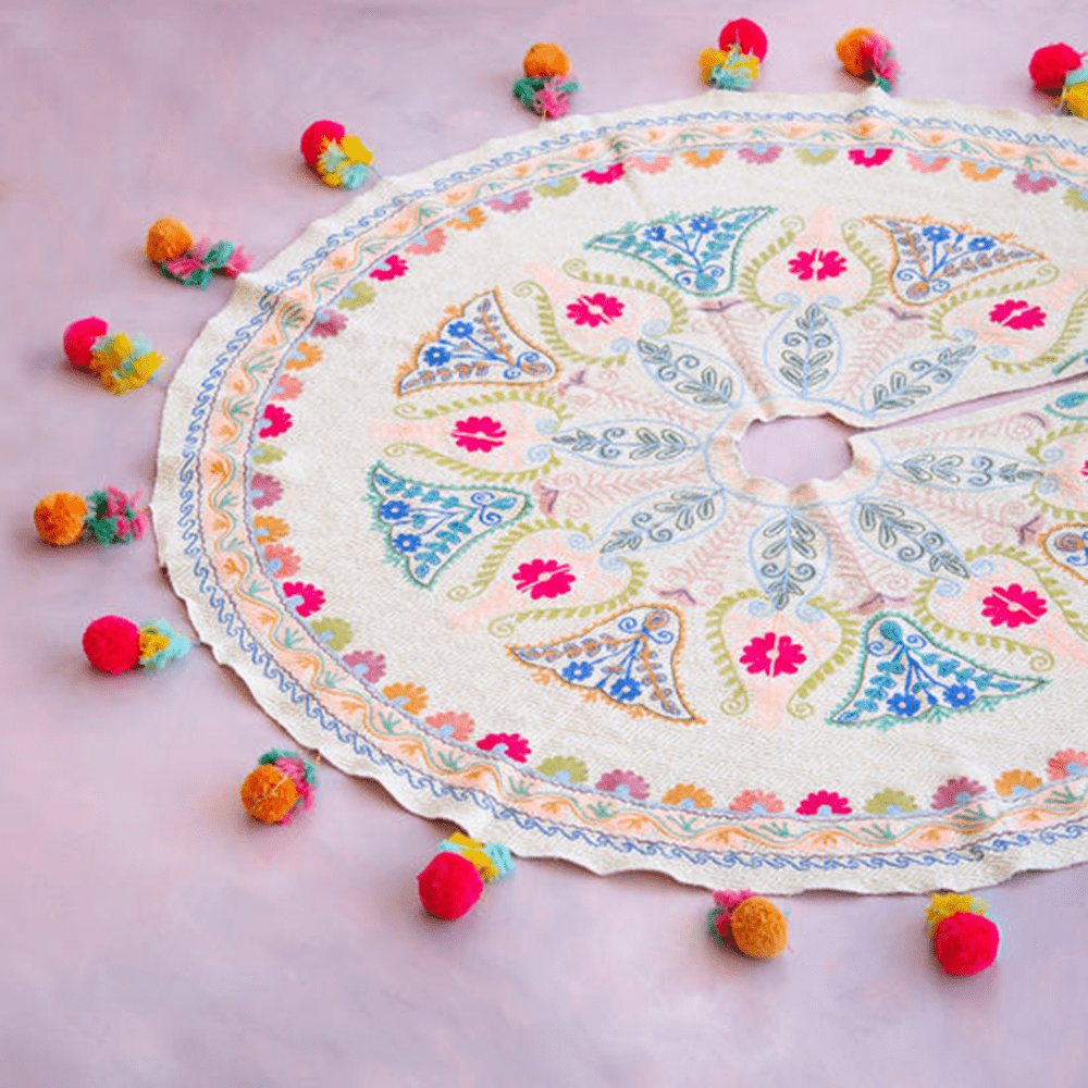 Jardin de Tapisserie Tree Skirt, Shopsweetluluss