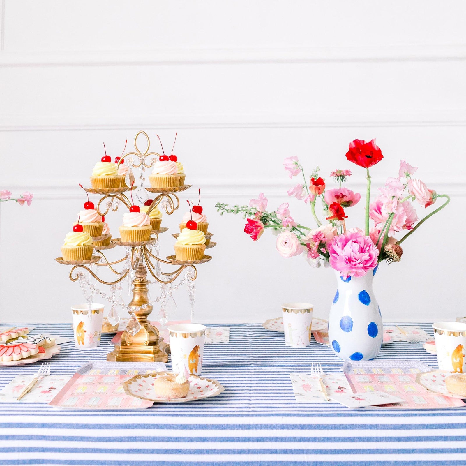 Lola Dutch 9 oz Parade Cups