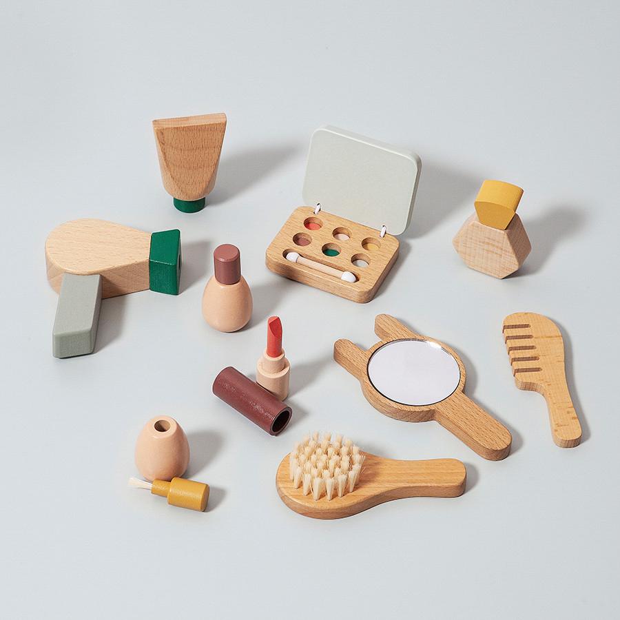 Wooden Make Up Set