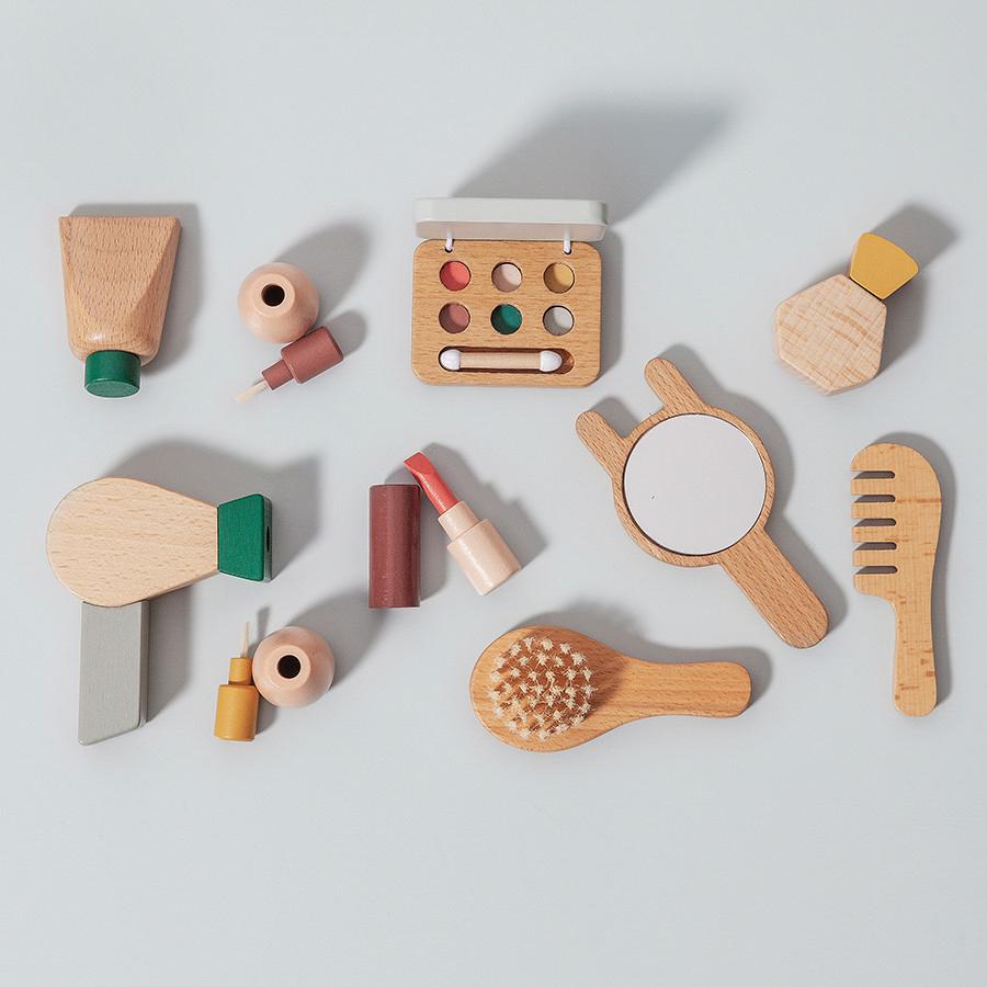 Wooden Make Up Set